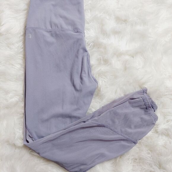 Fabletics Lilac Leggings‎ - Picture 2 of 9